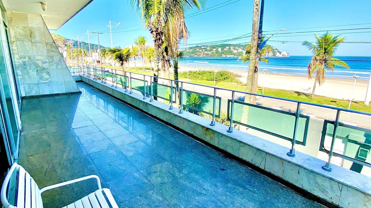 Jardim Virginia House | Beautiful beachfront house in Guaruja! 9 suites