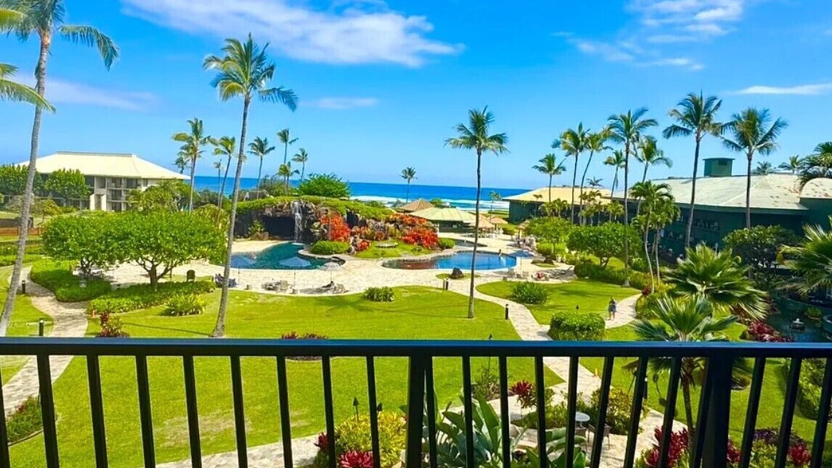 Hanamaulu Apartment | Beautiful Beachfront Resort with Best Ocean View Room On Property pools/hot tub
