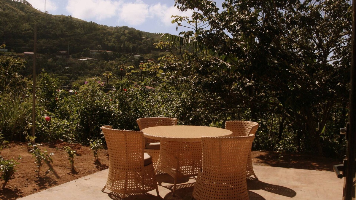 San Ramon Apartment | Beautiful Bella Vivace with Rolling Mountain and Bay of Nicoya Views