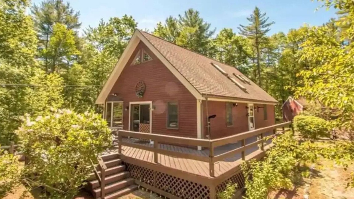 East Wakefield House | Beautiful Belleau Lake Home with Lake Access!