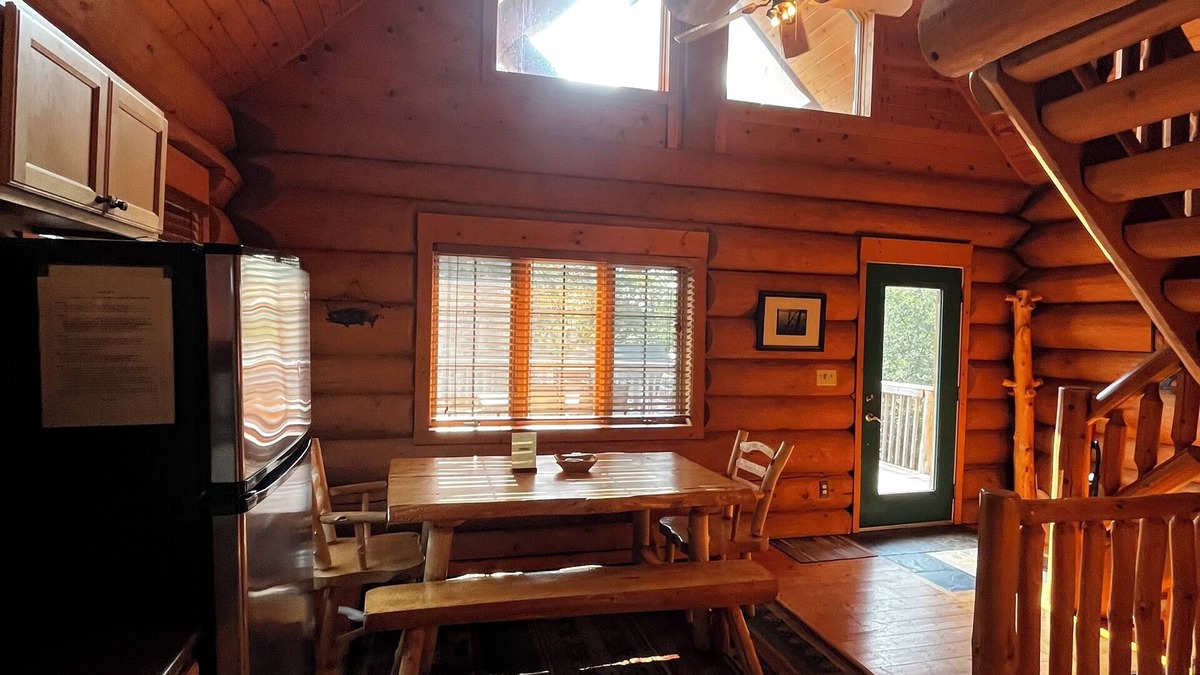 Isle Cabin | Beautiful Black Bear Log Cabin ON Mille Lacs Lake