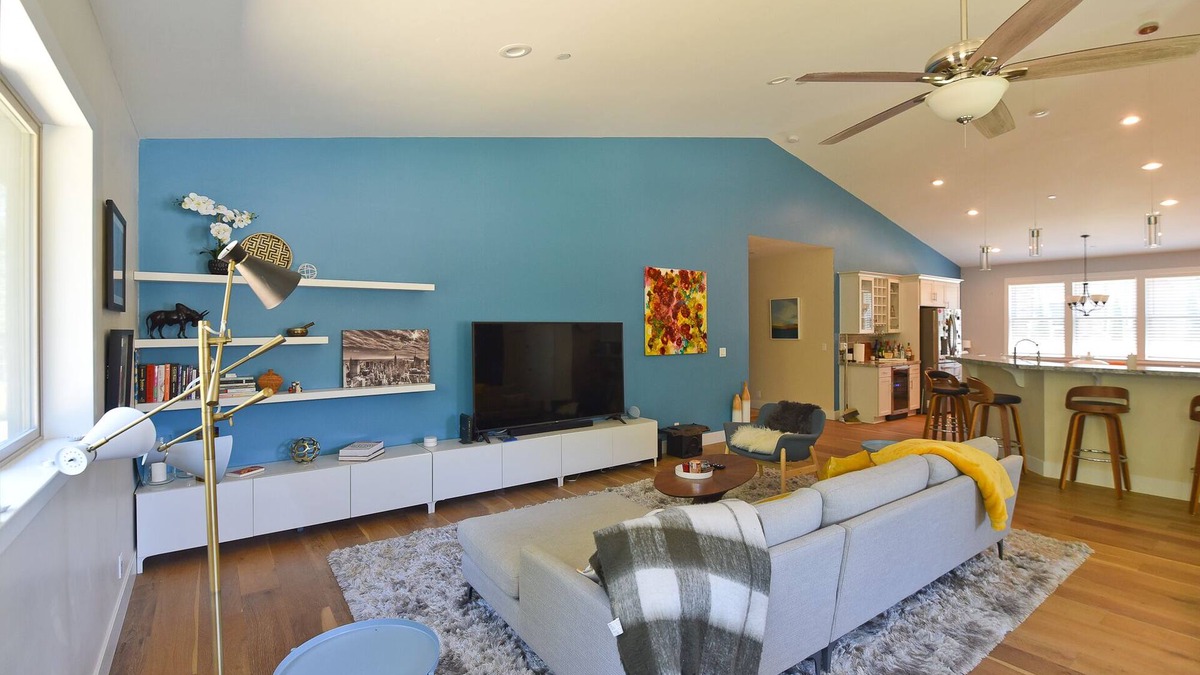 Penn Valley House | Beautiful brand new house with half acre back yard