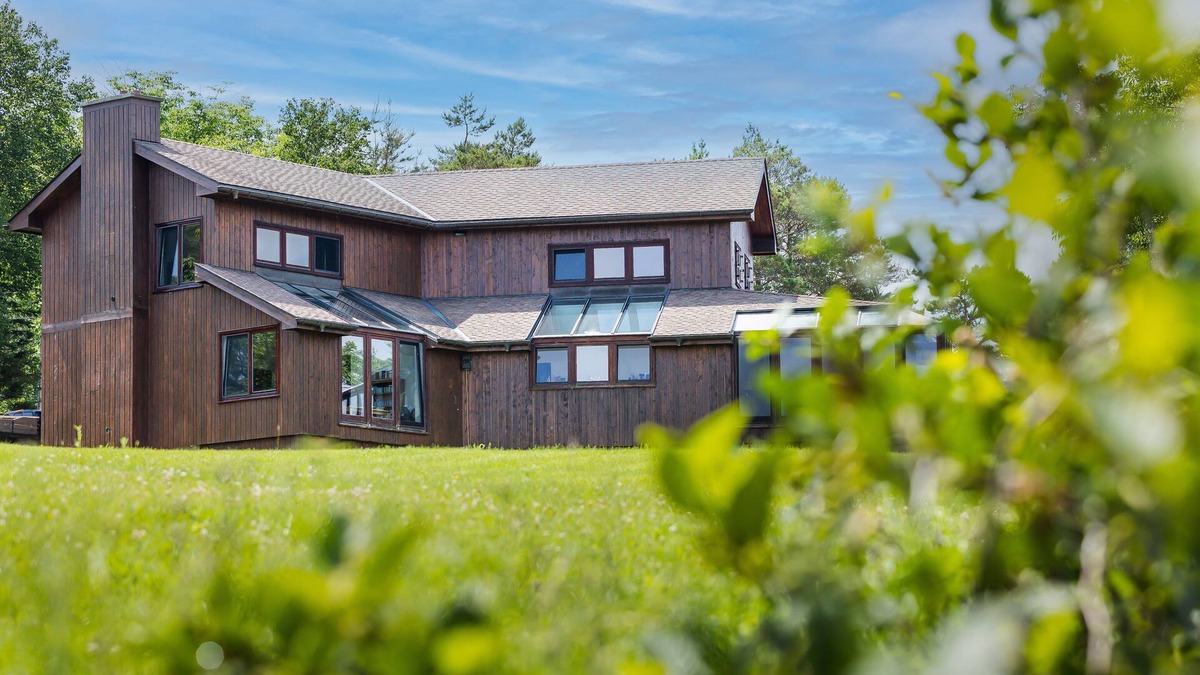 Cape Breton Regional Municipality Condo | Beautiful Bras D'or 4 Bedroom Unit