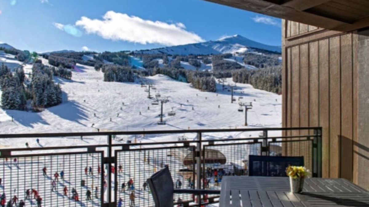 Breckenridge Resort | Beautiful Breckenridge Resort Ski in Ski out at the base of Peak 8