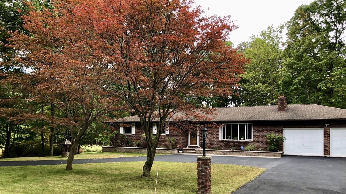 Pocono Mountain Lake House | Beautiful brick home in the Poconos