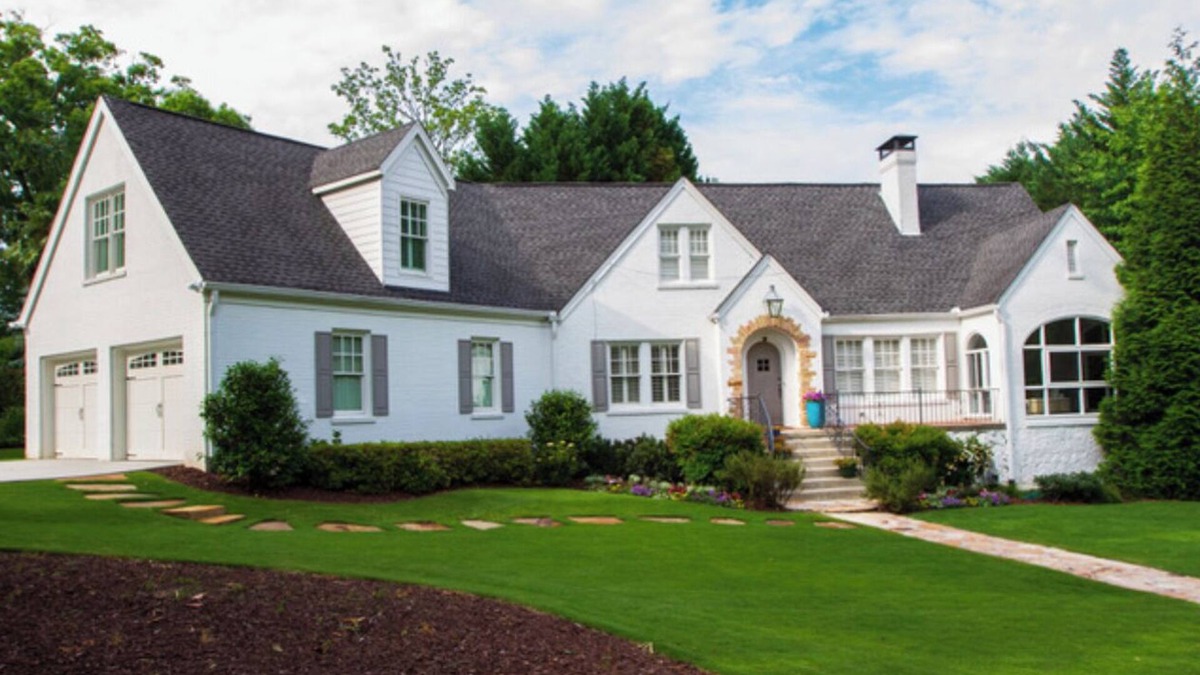 Garden Hills House | Beautiful Bright 6 bedroom home in the heart of Buckhead