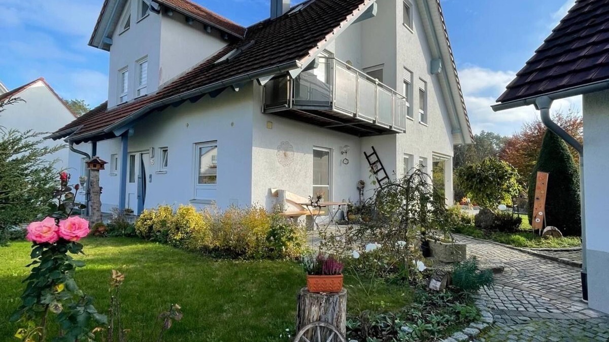 Waischenfeld Apartment | Beautiful bright 60 sqm basement apartment with large terrace in Waischenfeld
