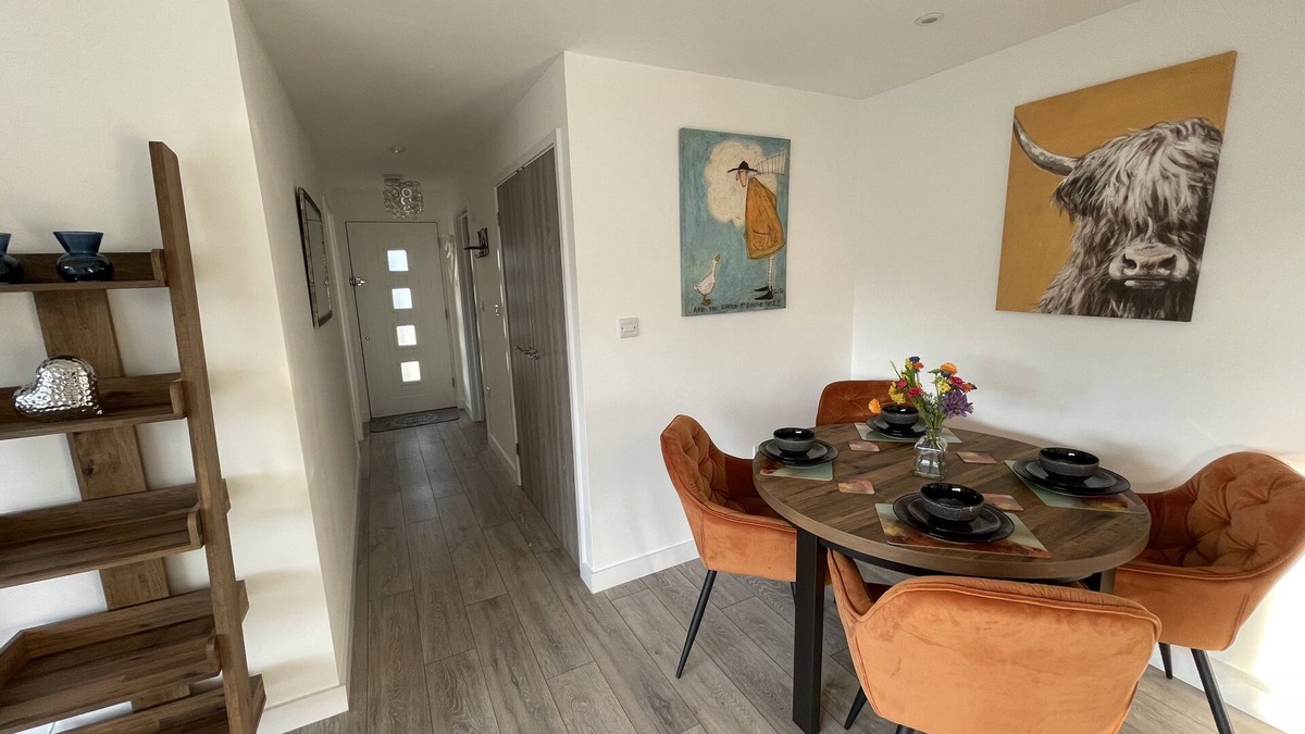 Steyning Cabin | Beautiful cabin on private 4 acre land with view on pond