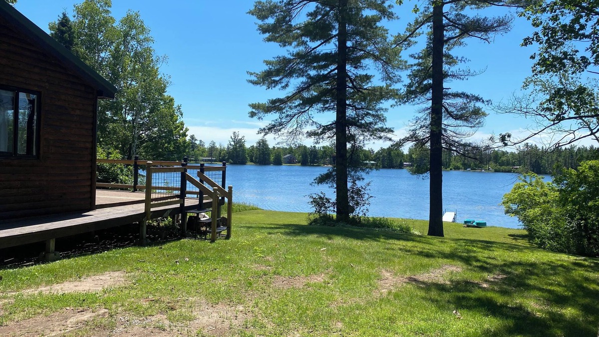 Kincheloe Cabin | Beautiful Cabin on private lake close to all the attractions in the Eastern UP!