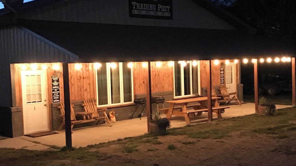 Niobrara Cabin | Beautiful cabin/room that sleeps up to 6 people. Lots of parking room.