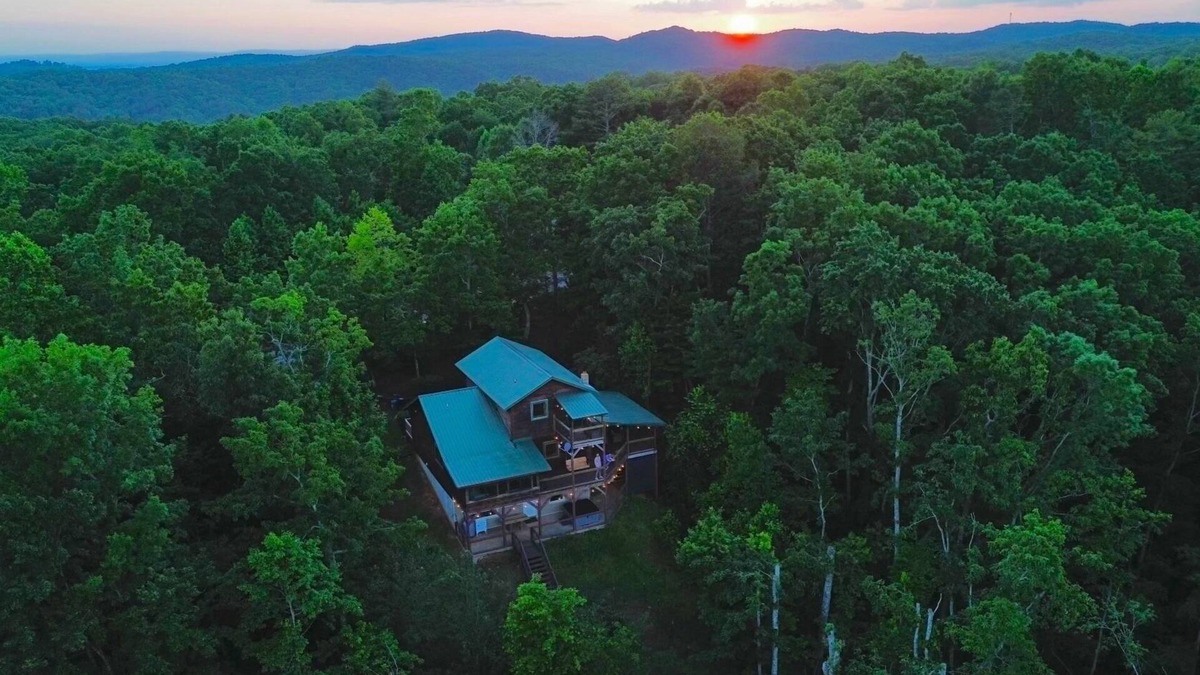 Ellijay Cabin | Beautiful cabin with outdoor spaces near Carters Lake - Fire Pit, Hot Tub, Games