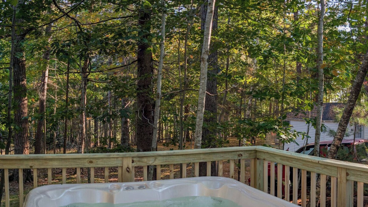 Bar Harbor Cabin | Beautiful Cabin WITH HOT TUB Cabin 7