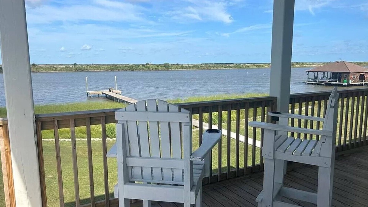 Hackberry House | Beautiful camp in Angler Bay! Come enjoy the best of Hackberry.