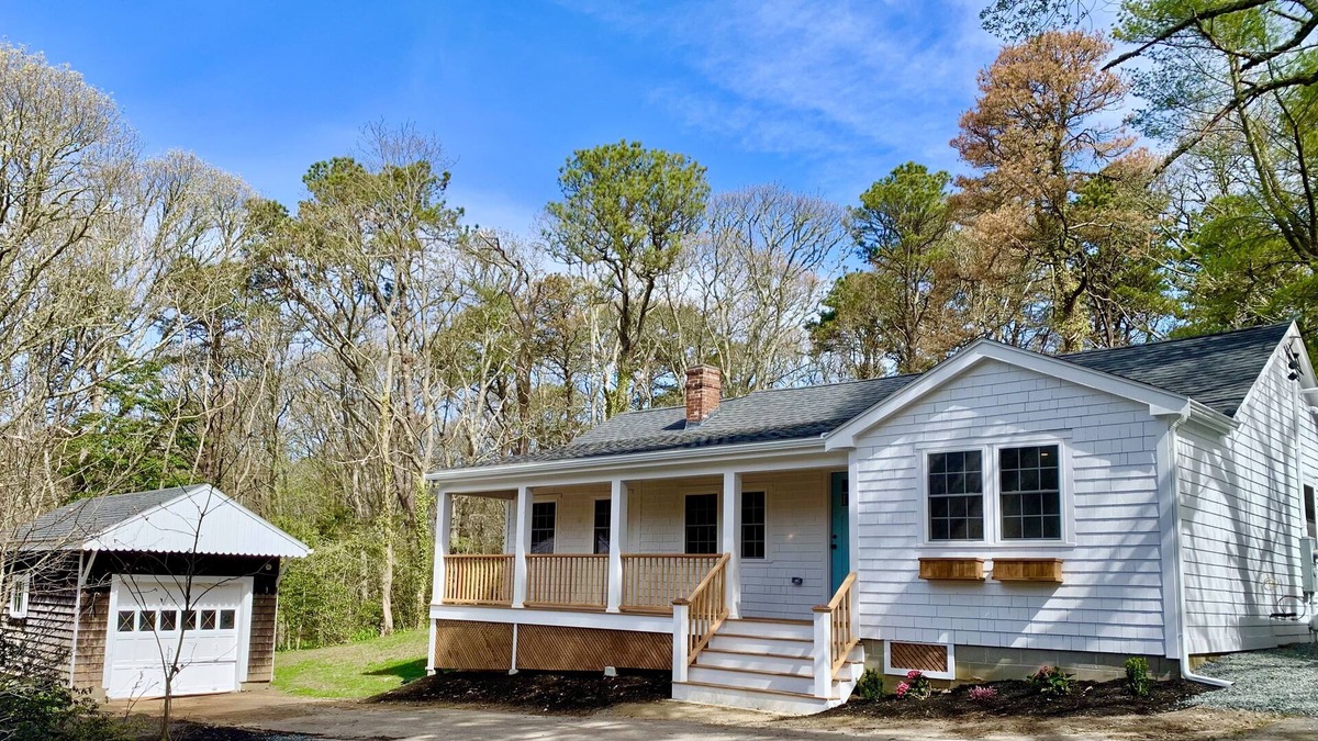 Centerville Cottage | Beautiful cape cottage! Recently renovated from top to bottom