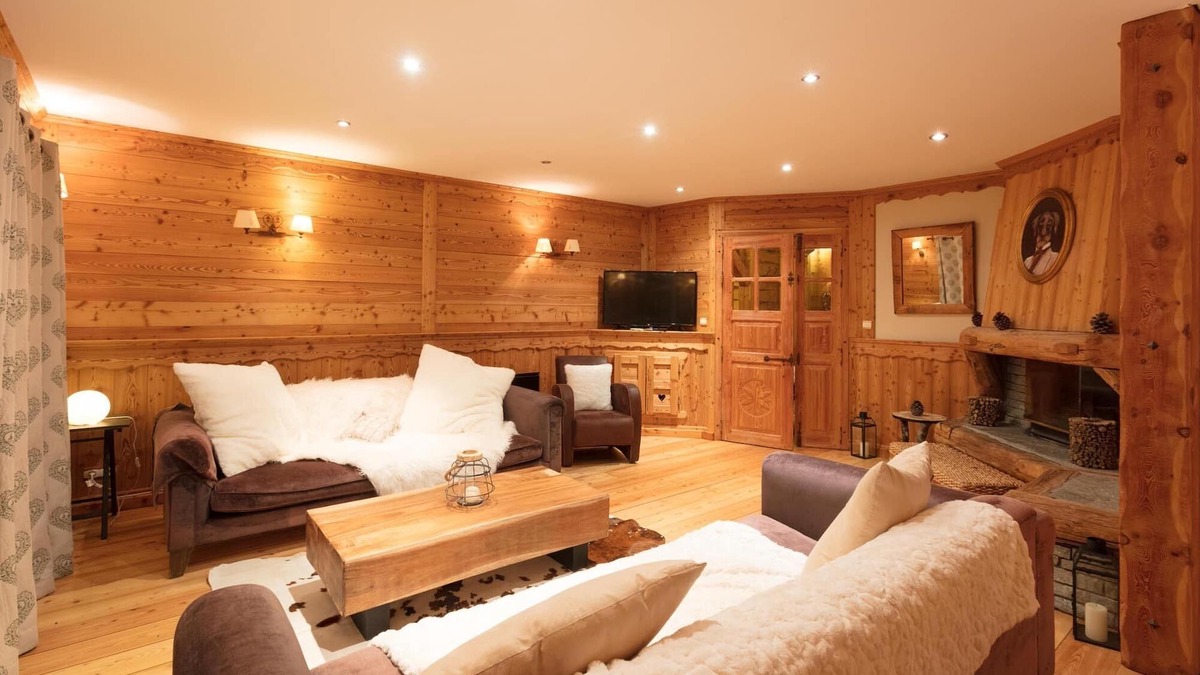 Montgenevre Ski Chalet | Beautiful chalet along Rue des Montagnards, easy piste access