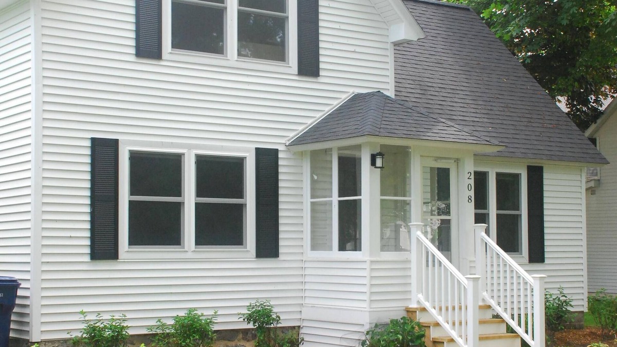 Charlevoix House | Beautiful Charlevoix Home ~ Close To Downtown ~ Recently Updated!
