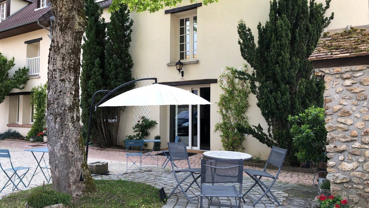Janvry Cottage | beautiful charming house 18 ème near Paris Saclay Versailles