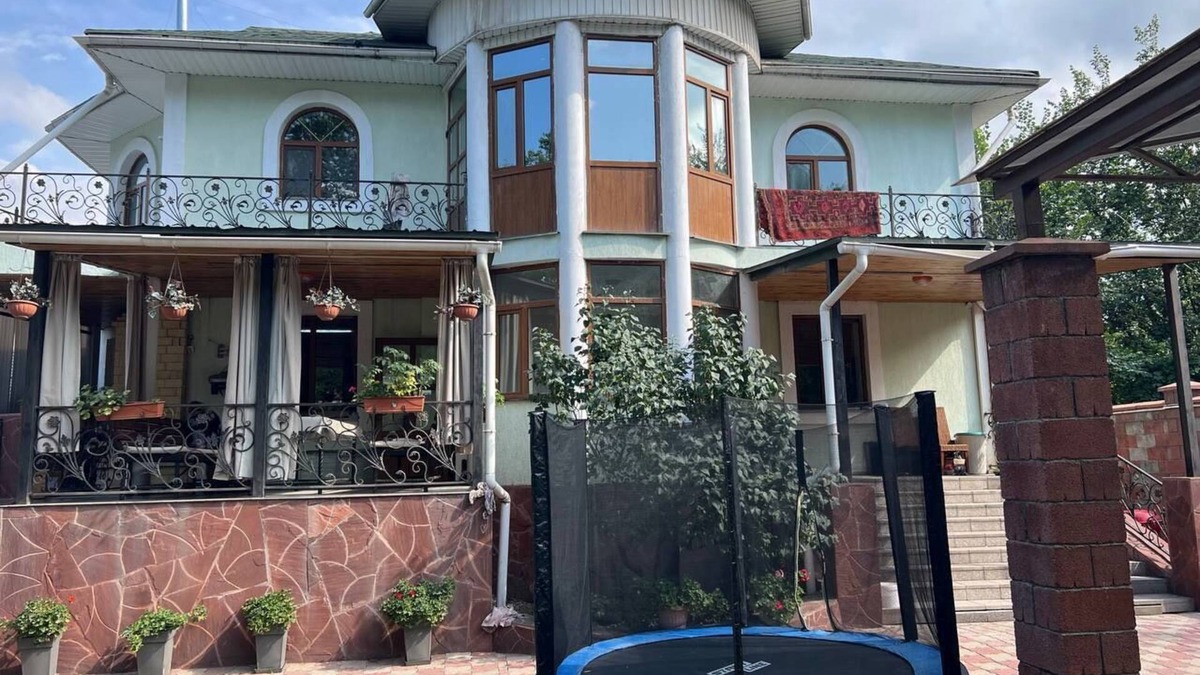 Almaty House | Beautiful Classic Home!
