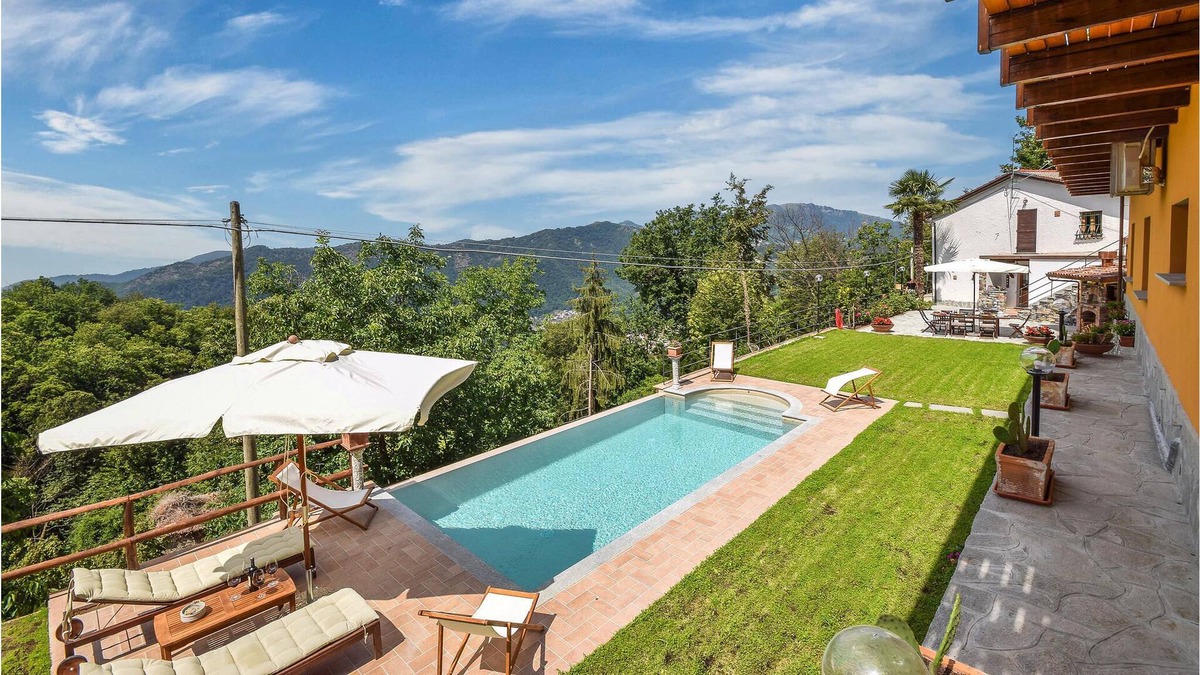 Uscio House | Beautiful, classic Italian vacation home with a magnificent view of the hilly and magnificently over