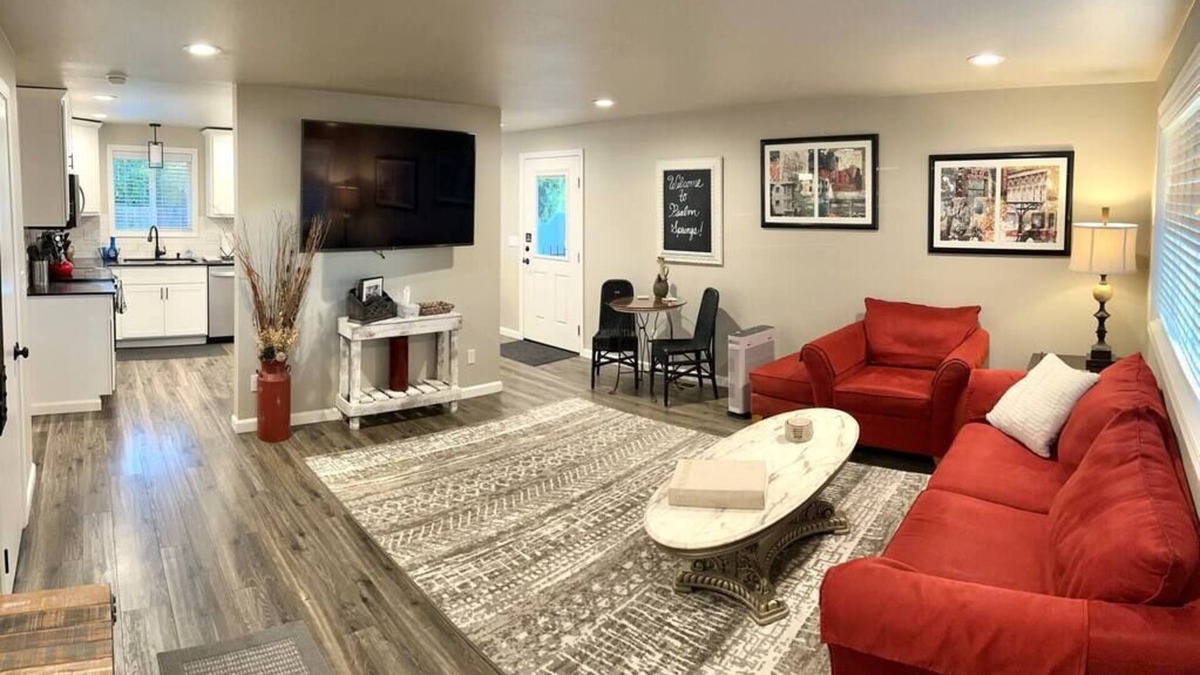 Yakima House | Beautiful, clean, well-stocked home - sleeps 7!