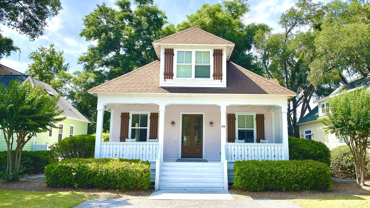 Palmetto Dunes Cottage | Beautiful Cottage on Hilton Head Island, Pink