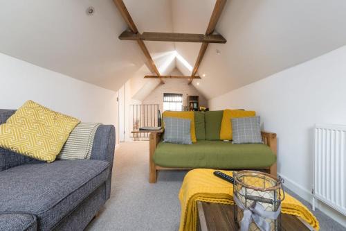 Gloucester House | Beautiful Coach House