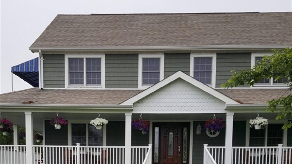 Jamesport House | Beautiful Colonial Mint Condition Summer House Walking Distance to Beach