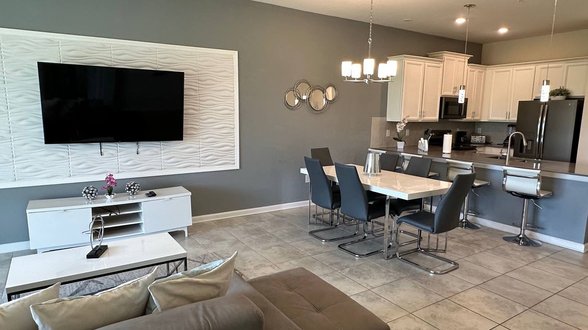 Downtown Condo | Beautiful Condo 3/2 close to disney parks