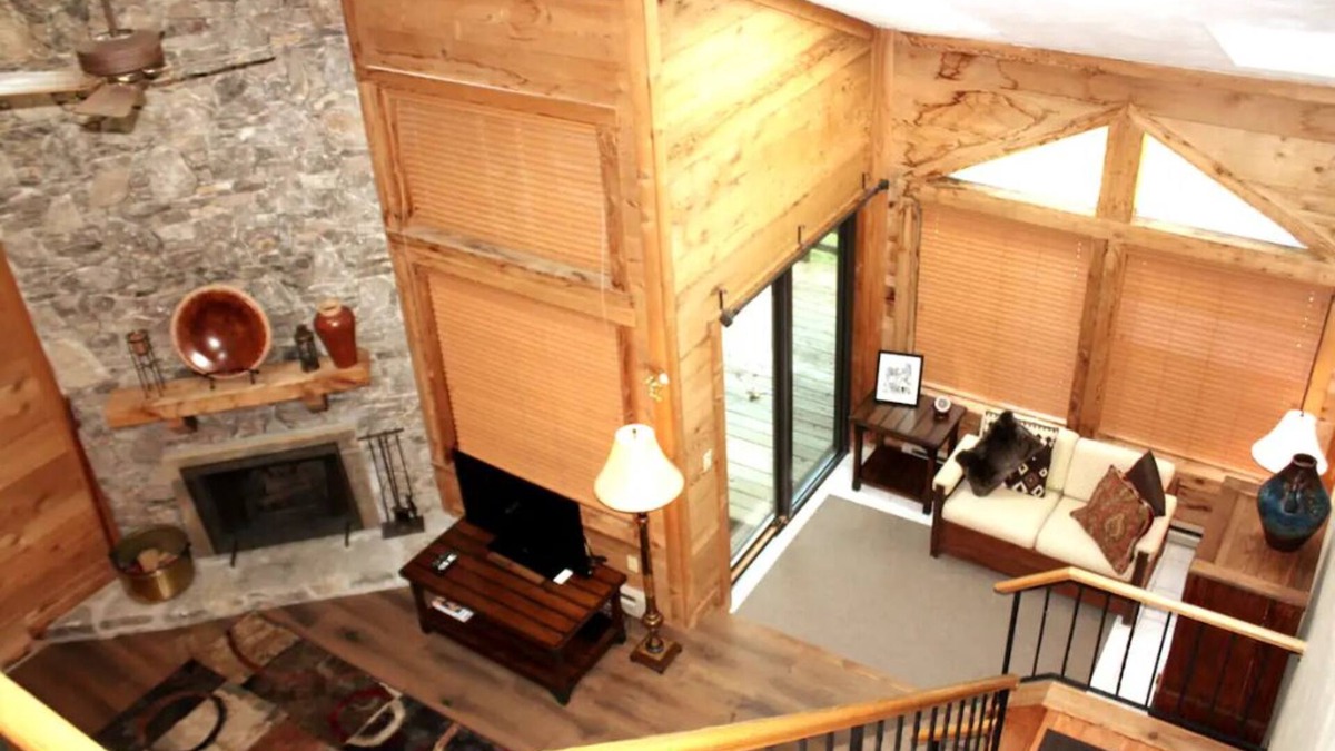Seven Springs Apartment | Beautiful condo at the resort with free shuttle!