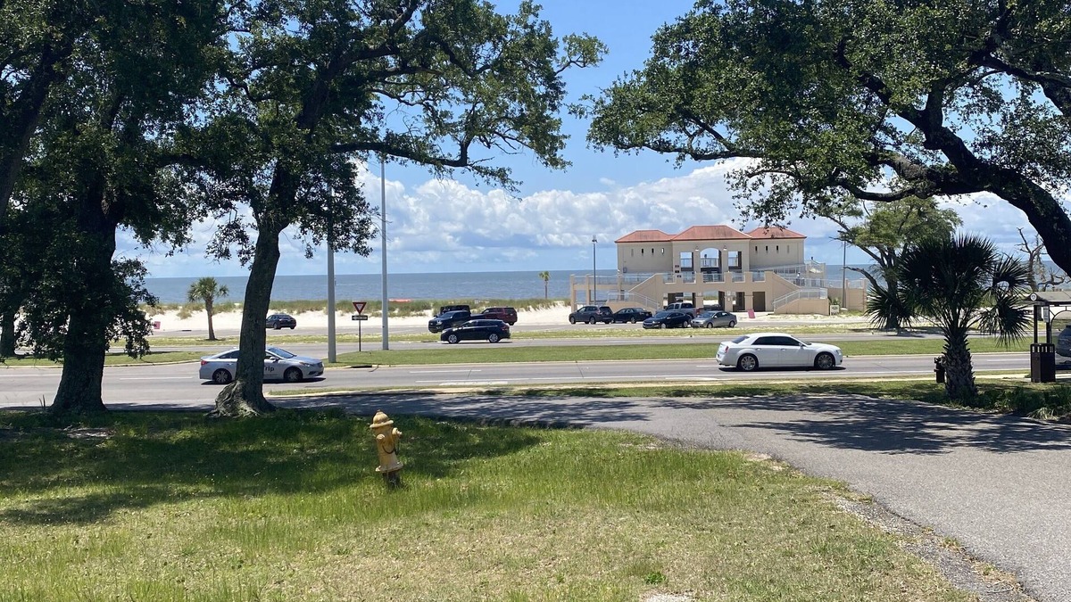 Biloxi Condo | Beautiful Condo In Beach Boulevard!