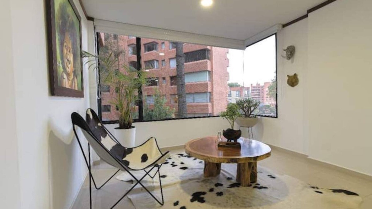 Financial District Apartment | Beautiful Condo in Rosales, Chapinero