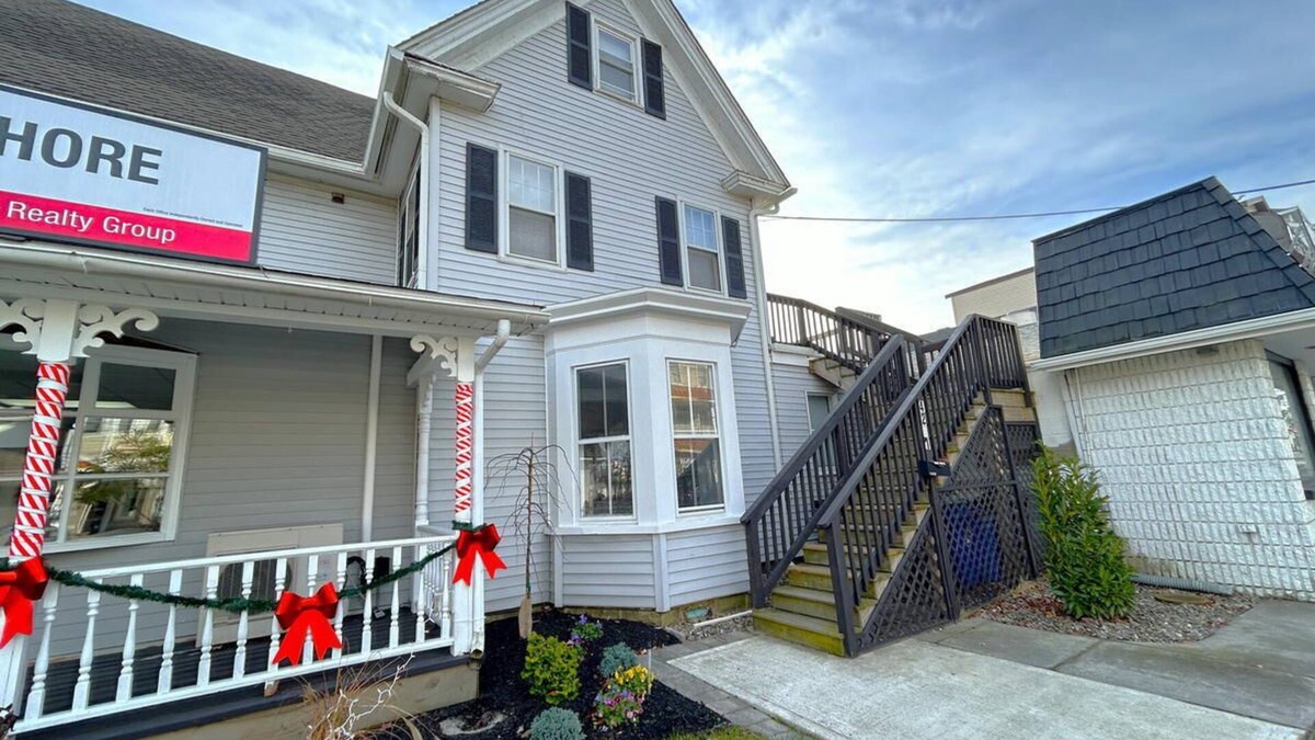 Sea Isle City Apartment | Beautiful condo just steps from the ocean
