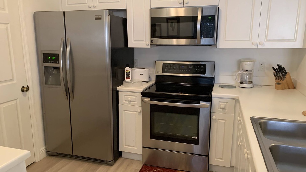 McGregor Condo | Beautiful Condo Near Everything!
