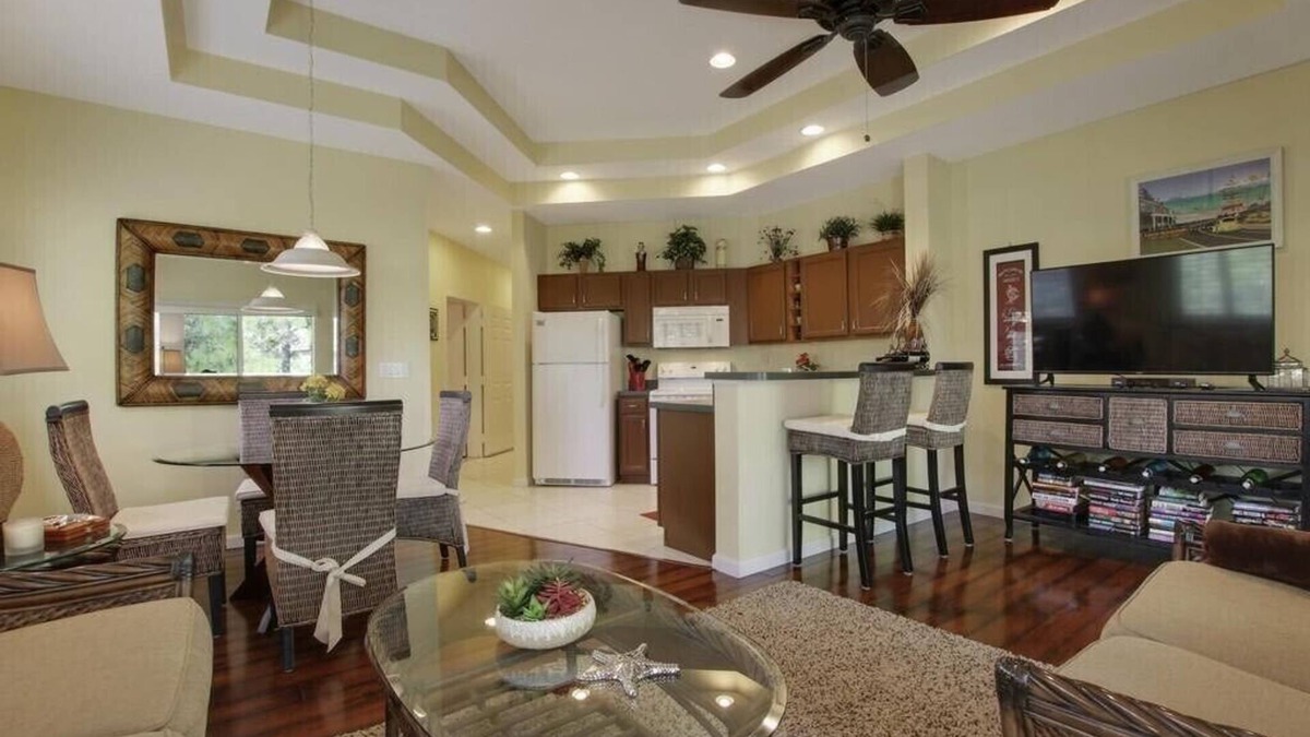 Port Saint Lucie Condo | Beautiful Condo with a Tree House Feel