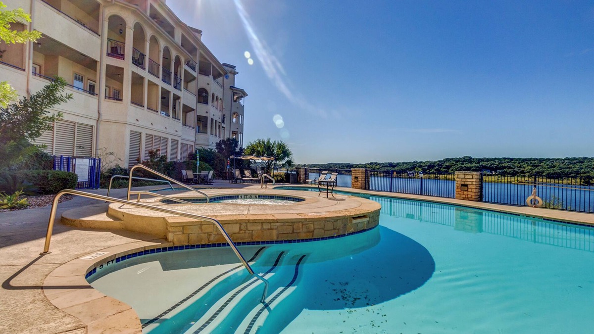 Highland Lake Estates Condo | Beautiful condo with amazing views & W/D - pools, hot tub & tennis