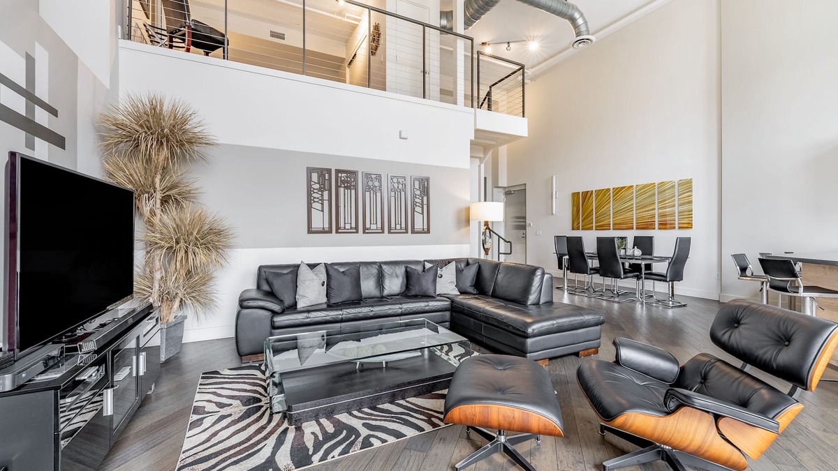 Brown and Stetson Business Condo | Beautiful, contemporary loft located in the heart of Scottsdale