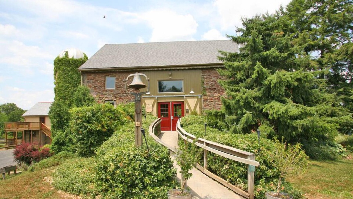 Blooming Glen House | Beautiful Converted Barn on Bucks County Farm Estate