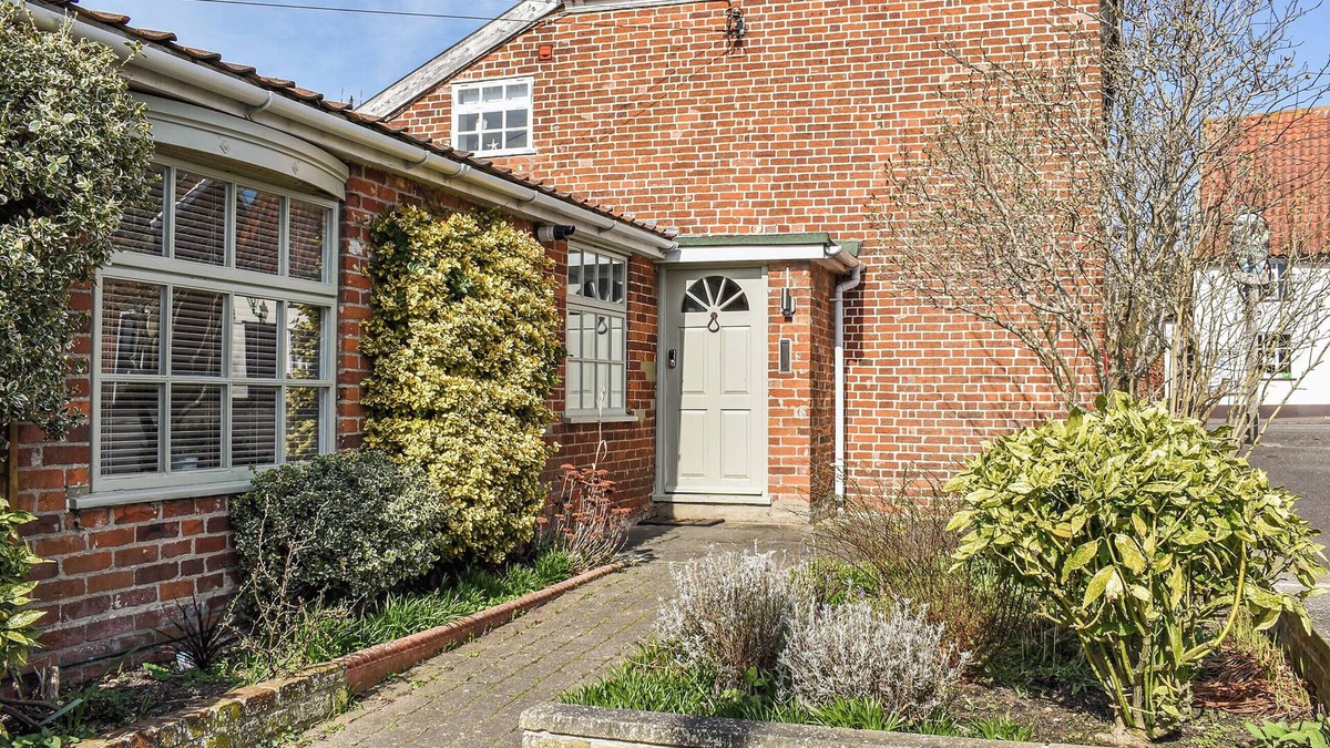 Saxmundham Cottage | Beautiful cosy cottage in the heart of Suffolk.