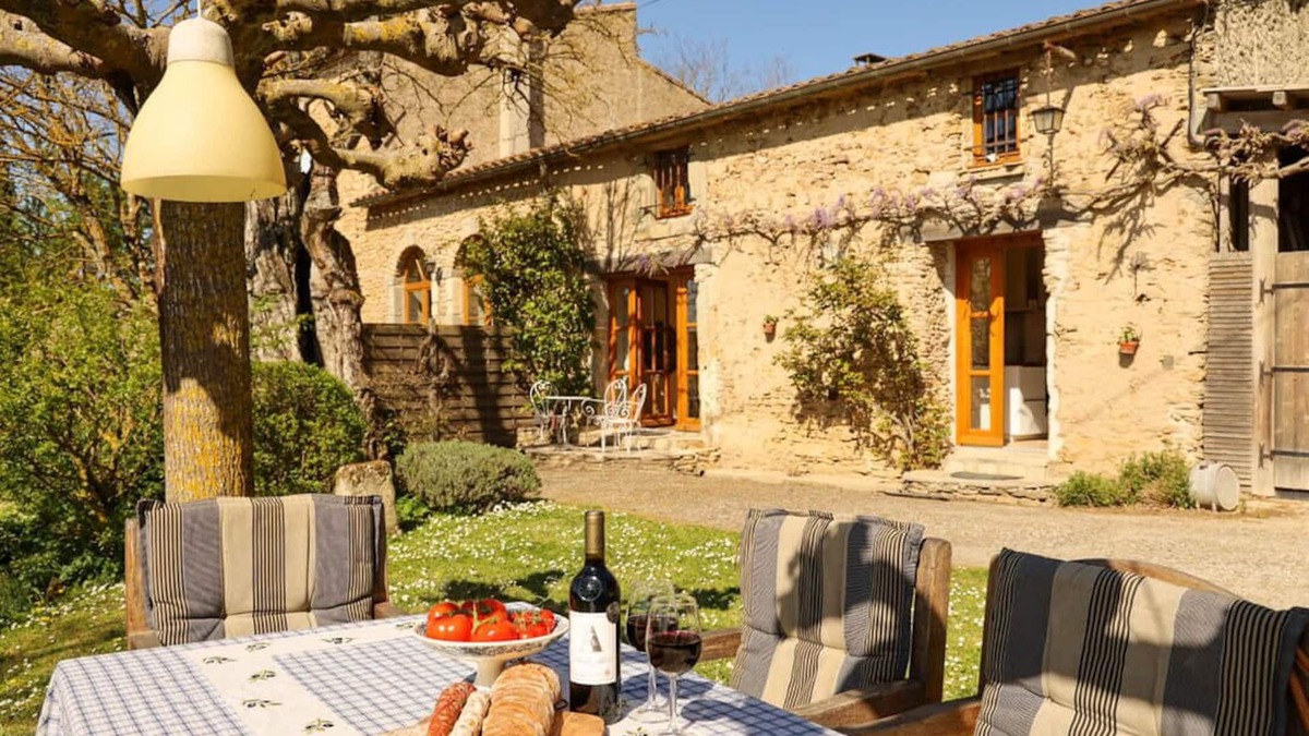 Raissac-sur-Lampy House | Beautiful cottage for 4, with shared pool near Carcassonne