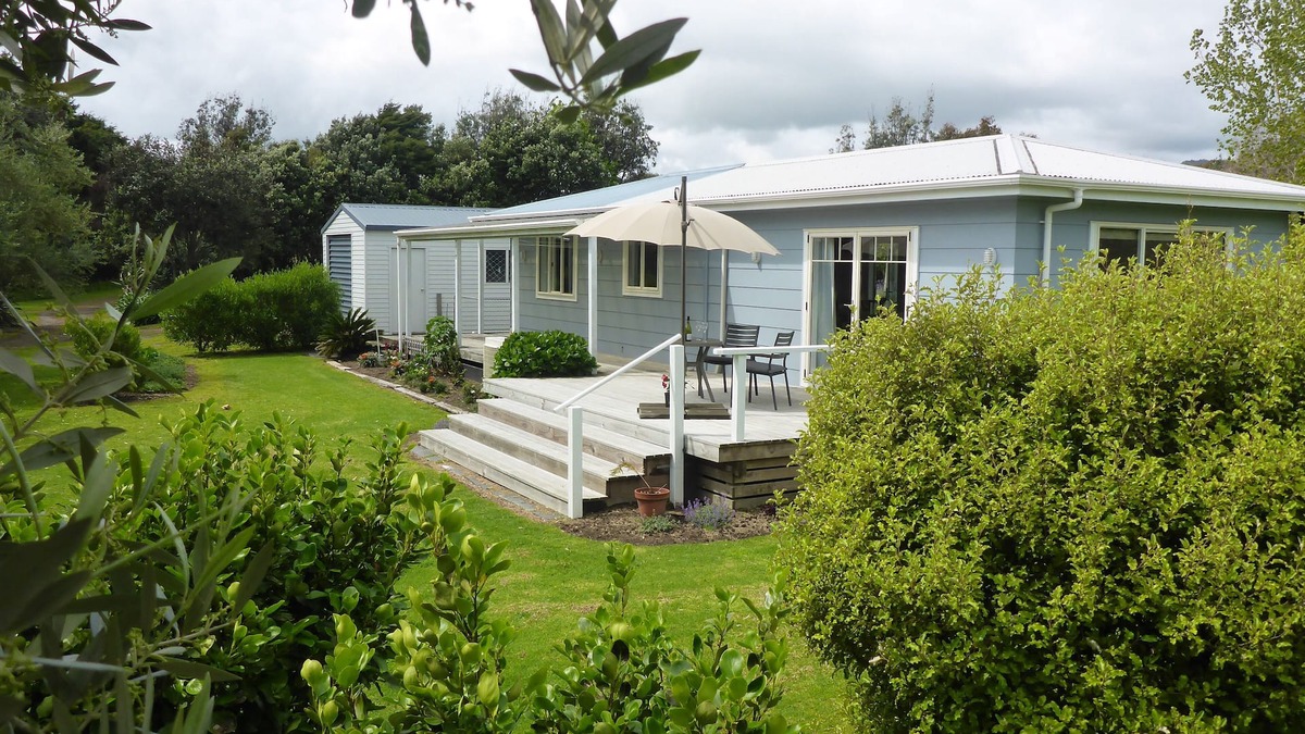 Tirohanga Cottage | Beautiful cottage, adjacent to beach and Motu Trail. Private & Secluded!