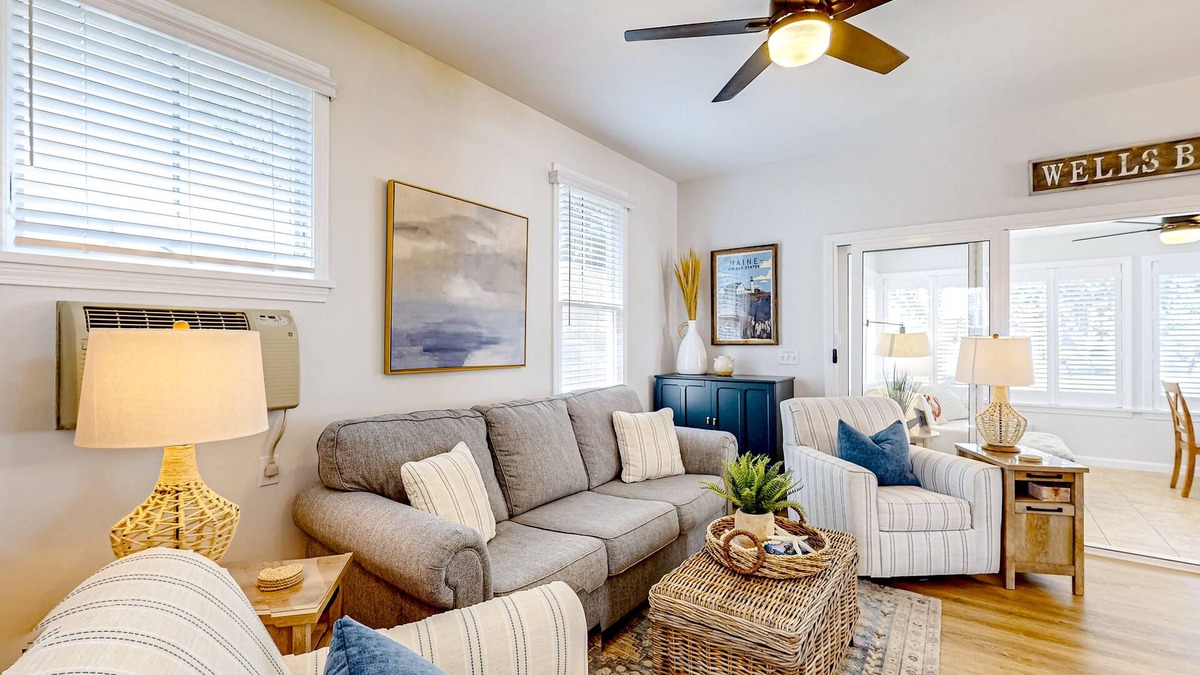 Summer Village Cottage | Beautiful Cottage at Summer Village with pool, hot tub, pickleball & game room