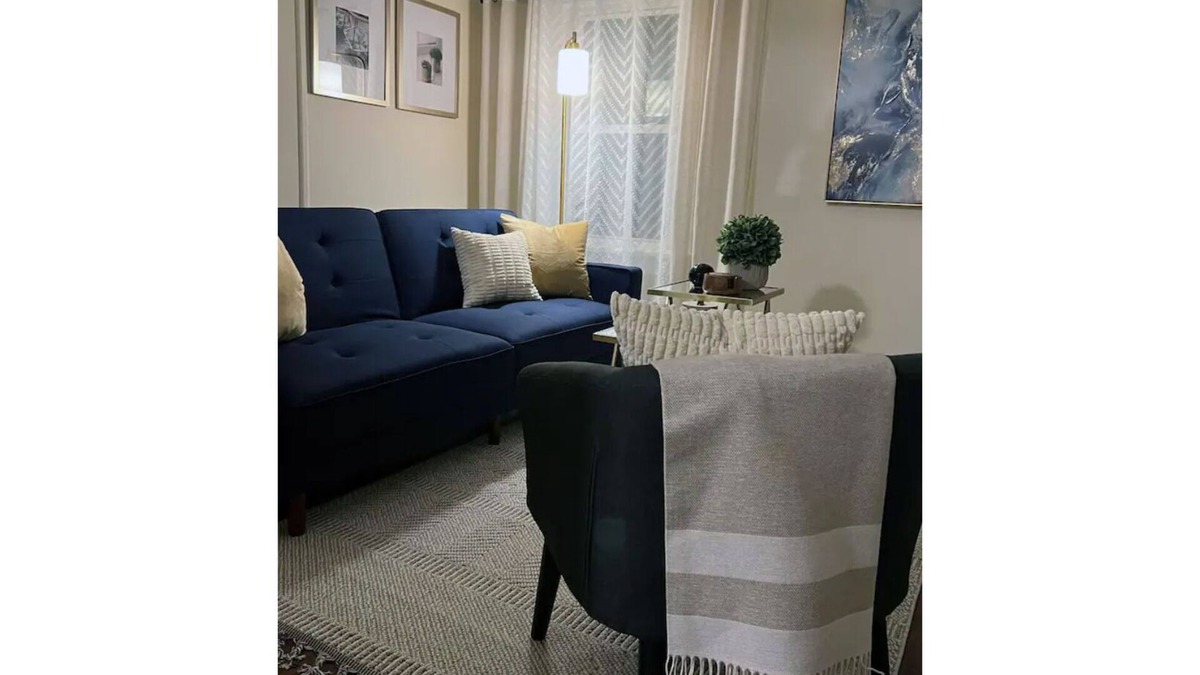 Fairview Cottage | Beautiful Cottage in Hyde Park!