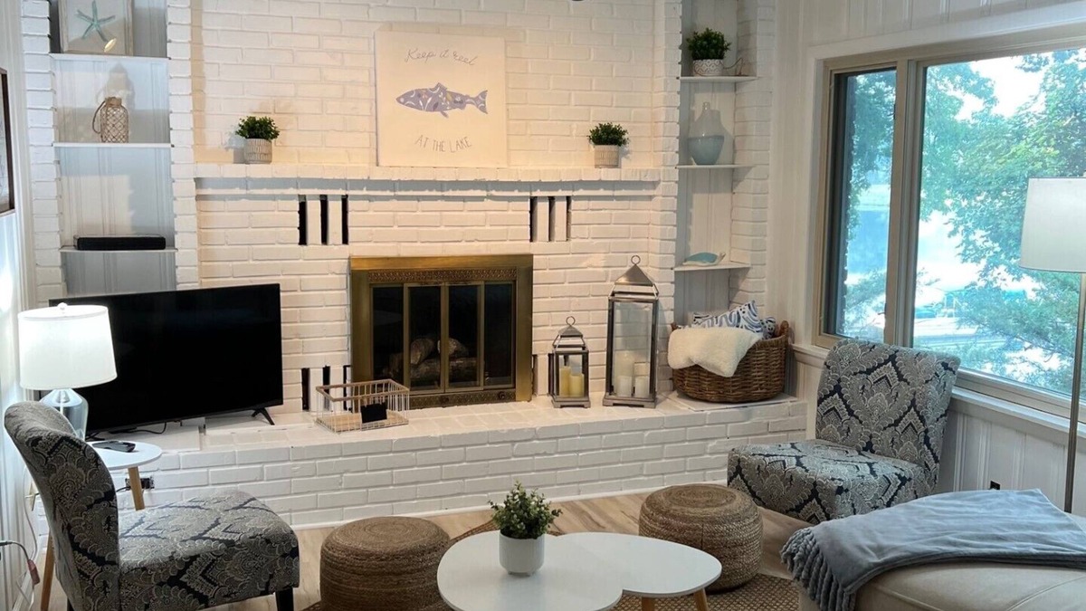 Three Rivers Cottage | Beautiful cottage on the laken2 bedroom, 1 bath, sleeps 7-8