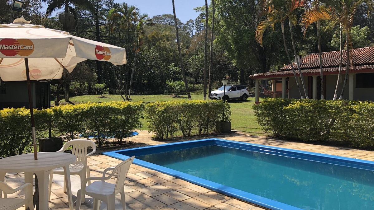Extrema House | BEAUTIFUL COTTAGE WITH POOL AND LAKE