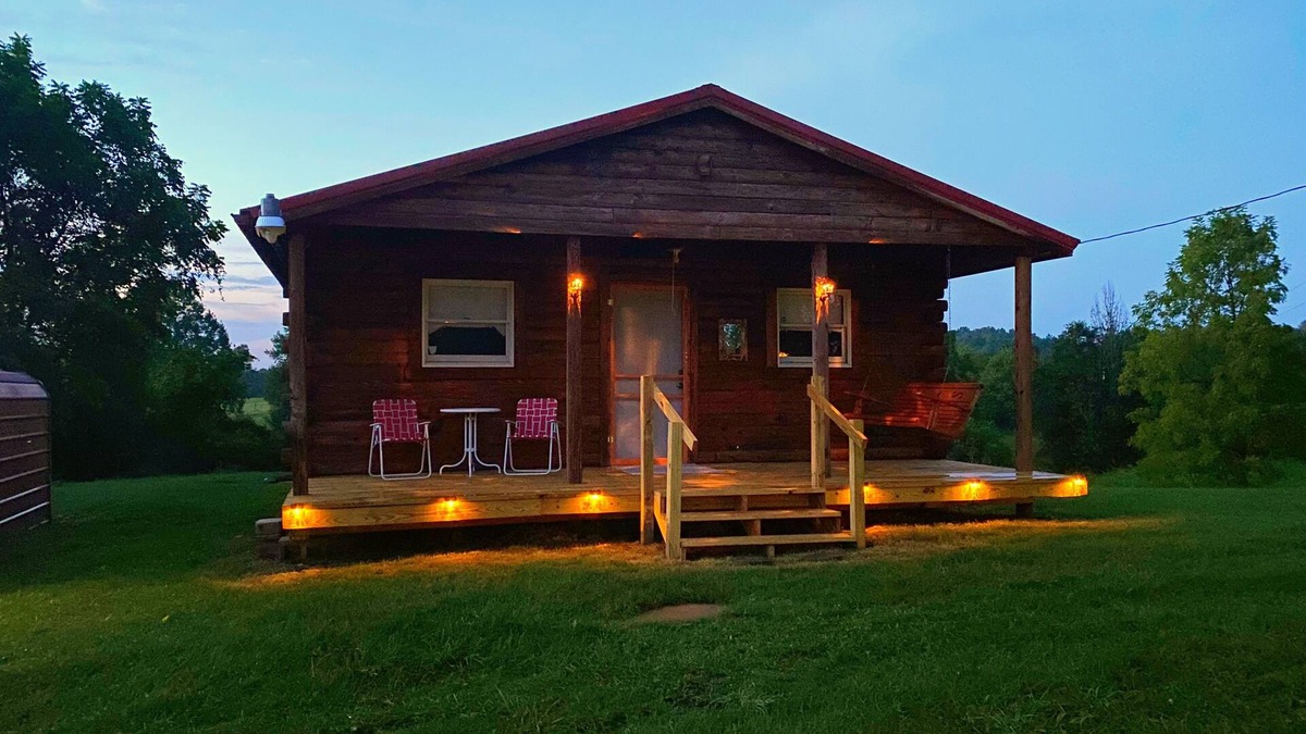 Point Pleasant Cabin | Beautiful country views and wildlife. Less than 2 miles from downtown.