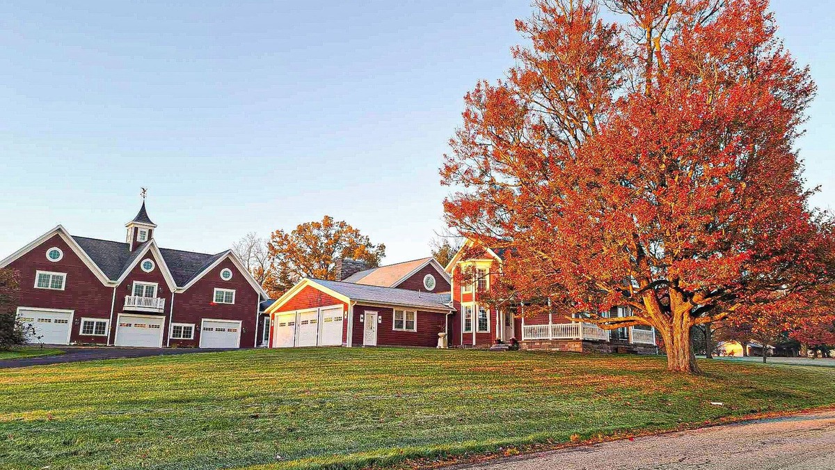 Hadley House | Beautiful country estate perfect for small weddings, retreats & large families!