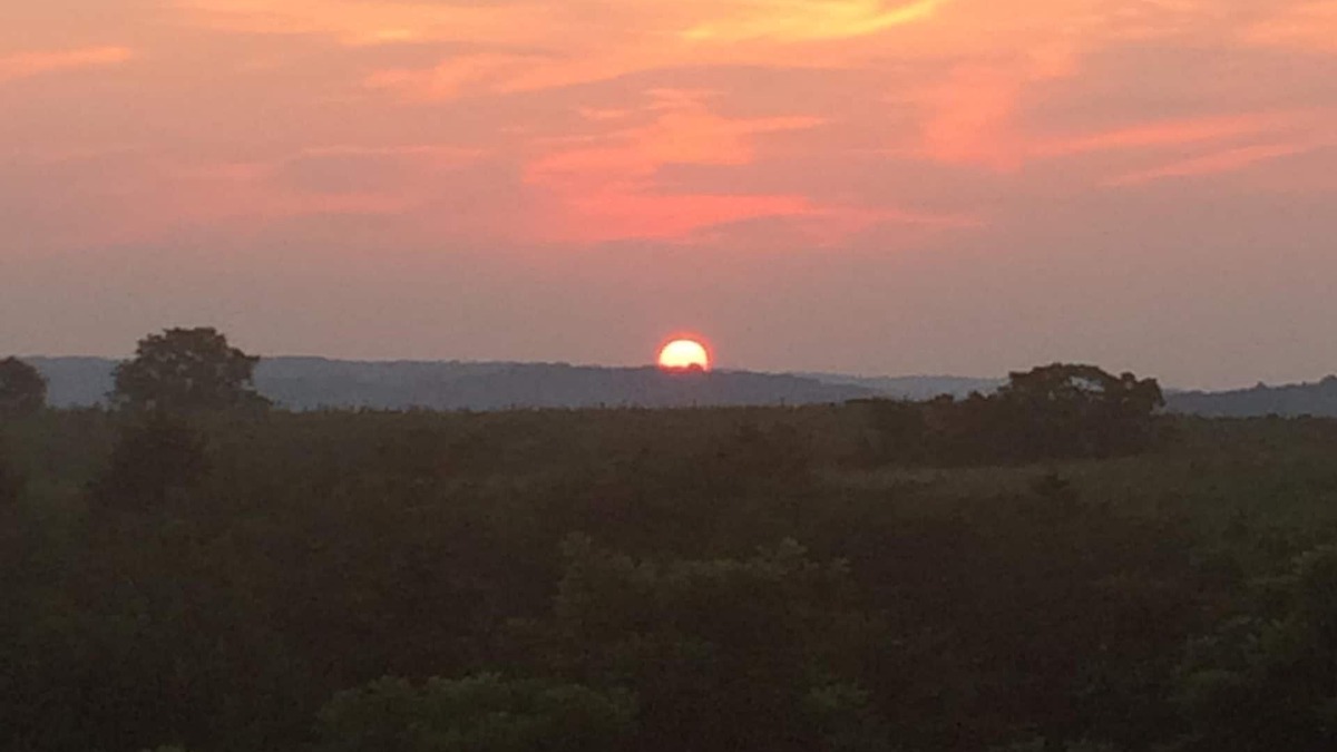 Hillsboro Cabin | Beautiful Country Sunsets I
