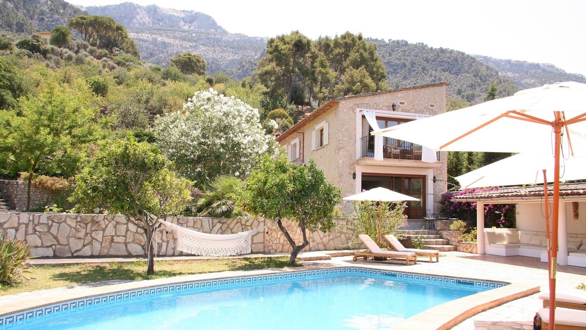 Biniaraix Villa | Beautiful Country Villa With Private Pool & Huge Garden
