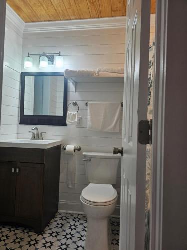 Goose Creek Other | Beautiful cozy cabin to relax in charleston sc