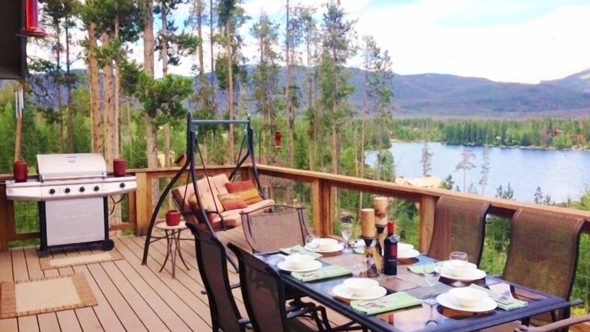 Grand Lake Cabin | Beautiful Cozy Cabin with 180 Degree Breathtaking Lake and Mountain Views!